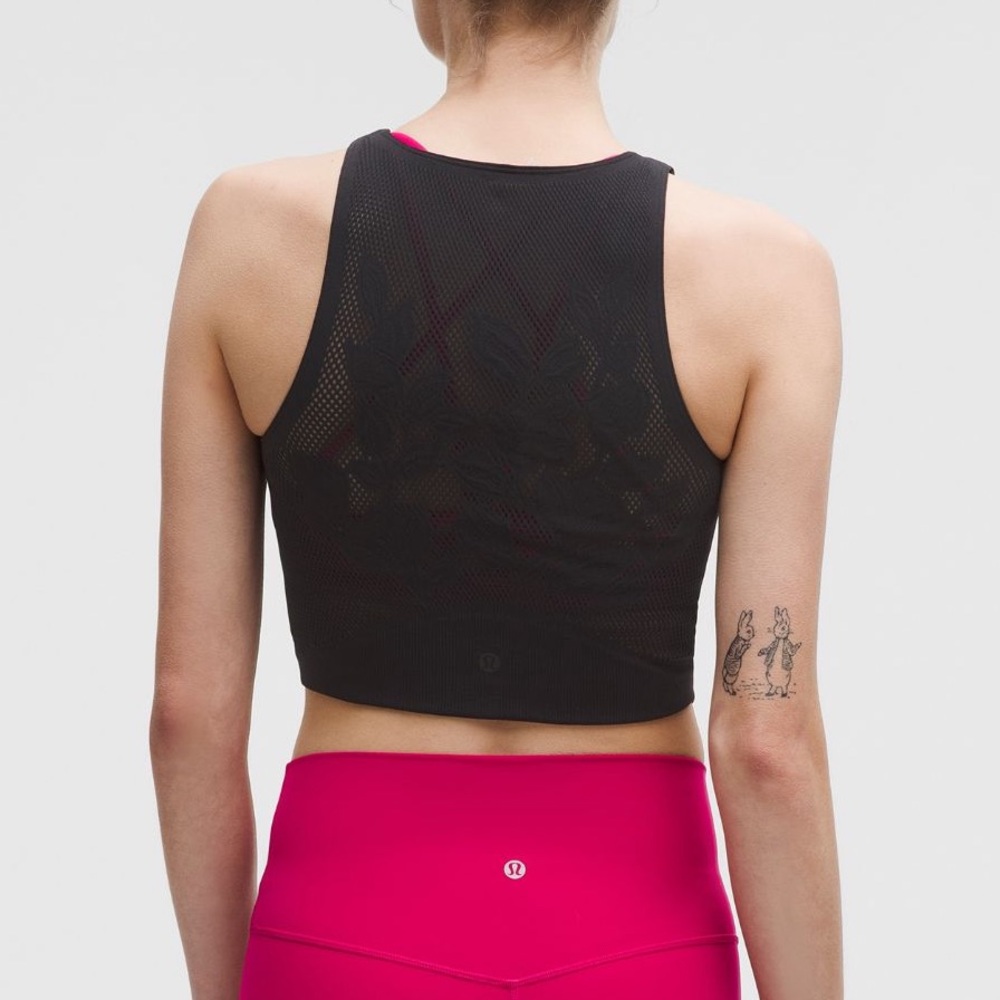 RevealKnit Floral Cropped Tank - Picture 5 of 6